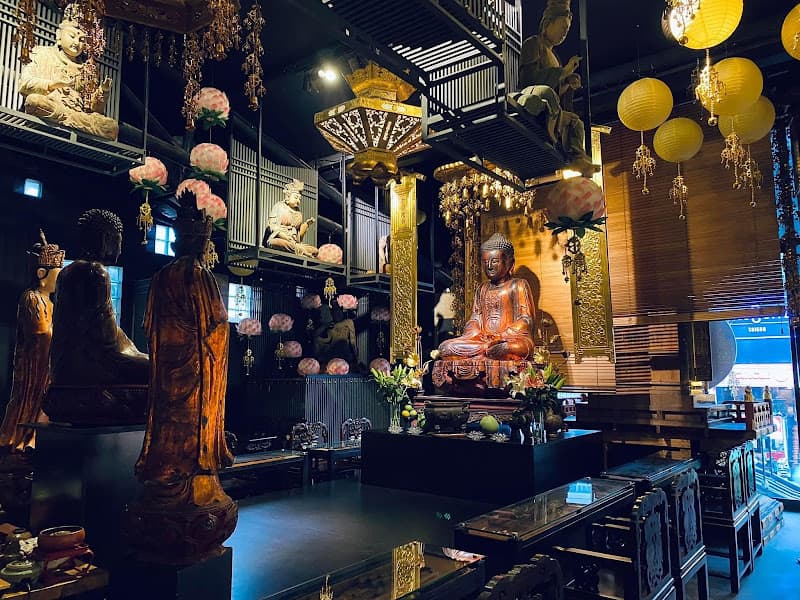 Ảnh bìa Phạm Nghiêm Trai