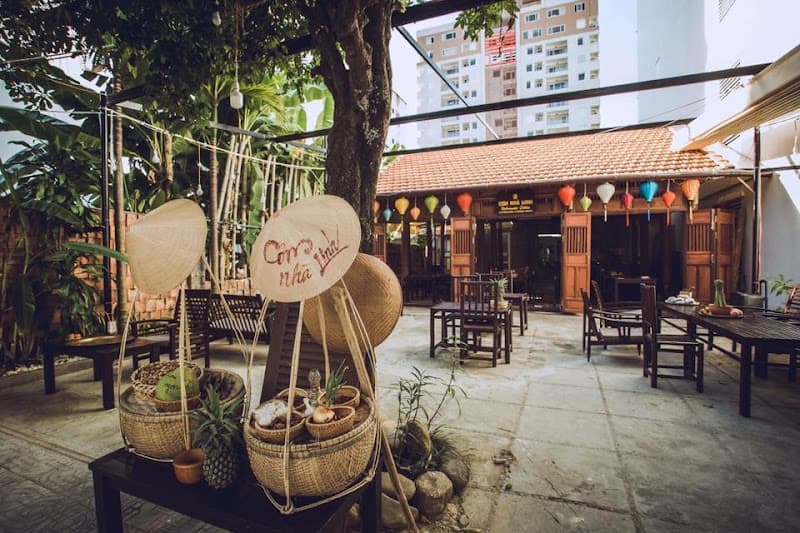 Cơm Nhà Linh - Vietnamese restaurant