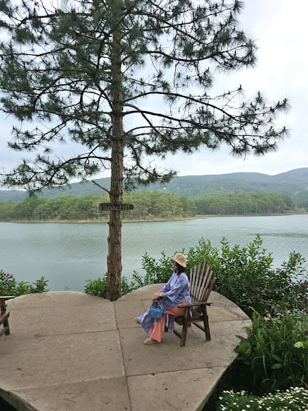 Bánh mì xíu mại - Ánh Sáng