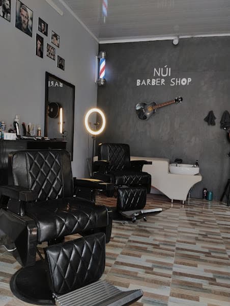 Hình ảnh Tiệm cắt tóc nam Núi Barbershop - 3