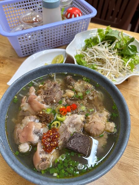 Ảnh bìa Bún Bò Chuẩn Vị huế