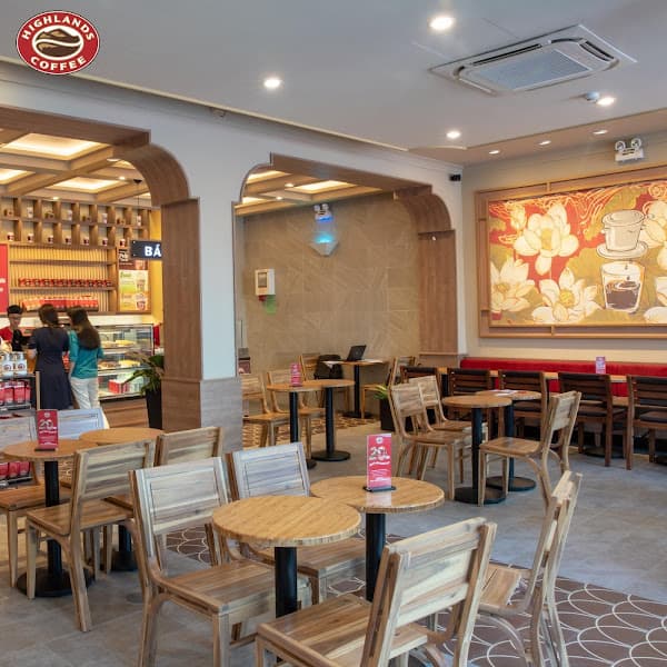 Highlands Coffee San Bay Cat Bi