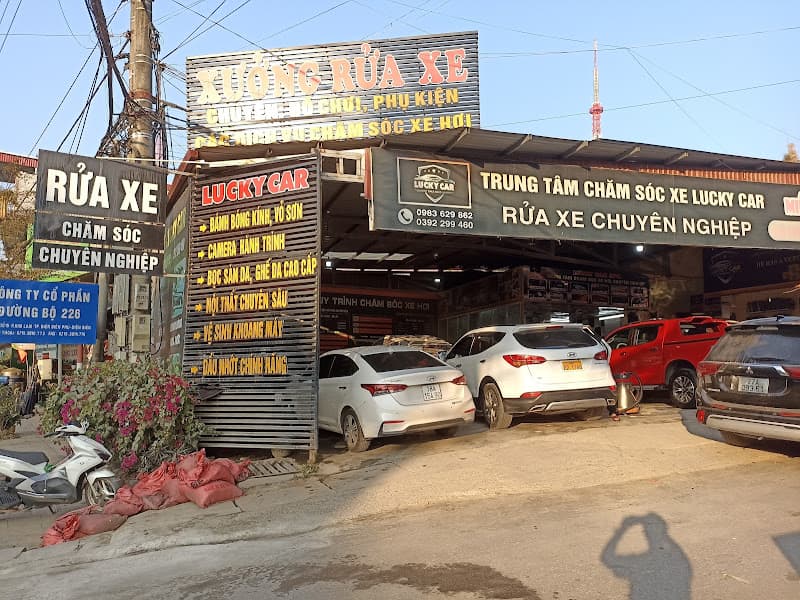 Hình ảnh Bãi rửa xe. Trung tâm chăm sóc xe hơi Luckycar Điện Biên - 4