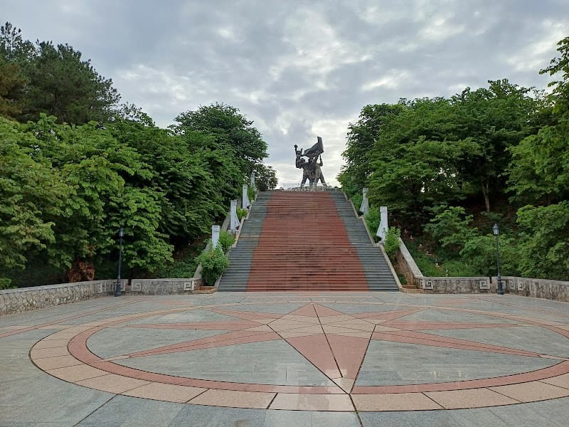 Hình ảnh Tượng đài Chiến Thắng Điện Biên Phủ - 3