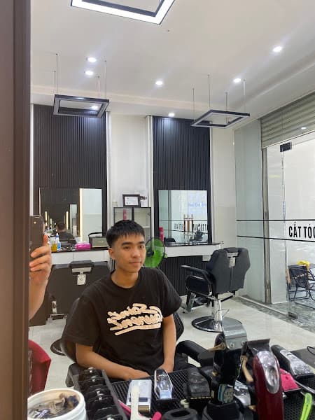 Hình ảnh Cắt Tóc nam Công Quả - 7