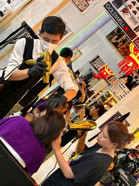 Hình ảnh Salon Cây Kéo Vàng Nguyễn Châu. Chuyen cắt uốn duoi nhuộm tóc đẹp 2025 - 3