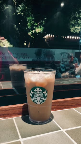 Hình ảnh Starbucks Fine Arts Museum - 3