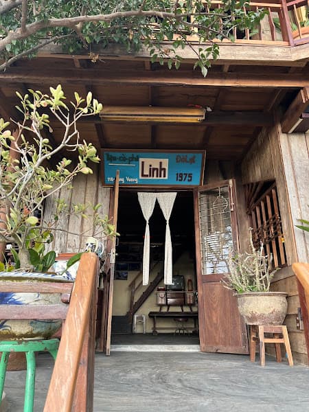 Ảnh bìa Tiệm cà phê Linh