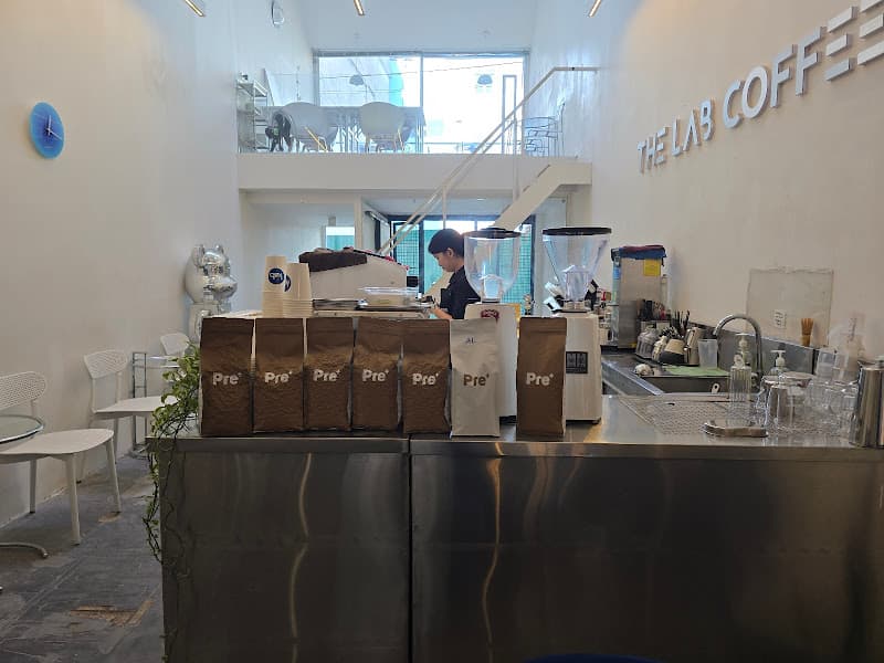 Hình ảnh The Lab Coffee - 5