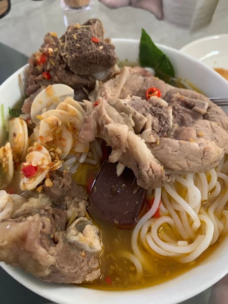 Hình ảnh Bún bò Huế mỡ nổi Cô Lan - Miếu An Lạc - Từ năm 2010 - 2