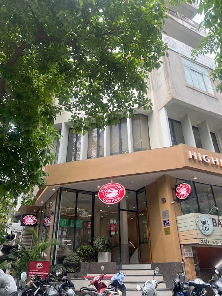 Hình ảnh Highlands Coffee 36 Duy Tan HN - 3