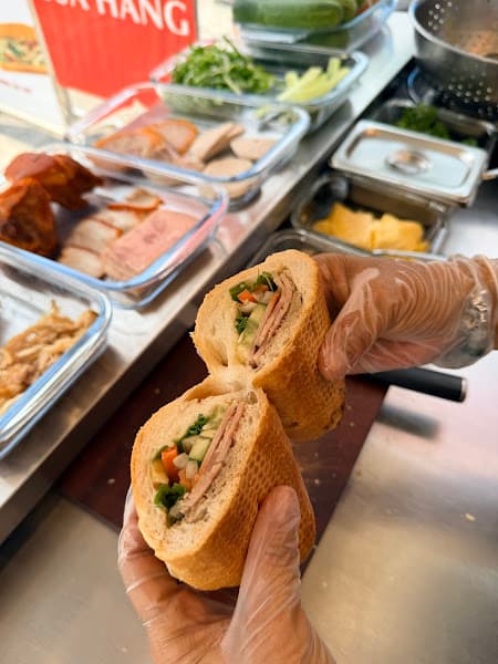 Hình ảnh BÁNH MÌ NGON - THỊ NGHÈ - Bánh Mì Saigon Truyền Thống - 2