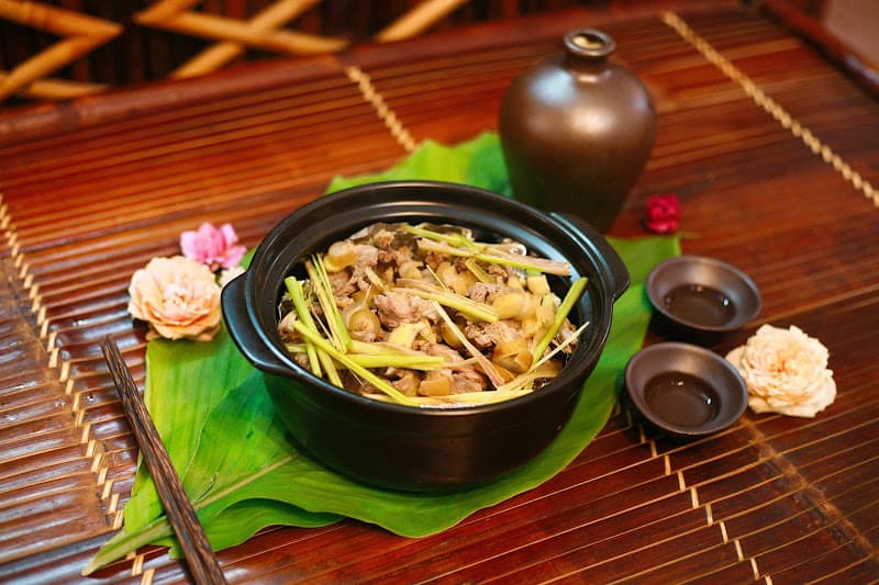 Hình ảnh Nhà hàng Sáu Từng Thanh Thuỷ (Sau Tung Restaurant) - 6