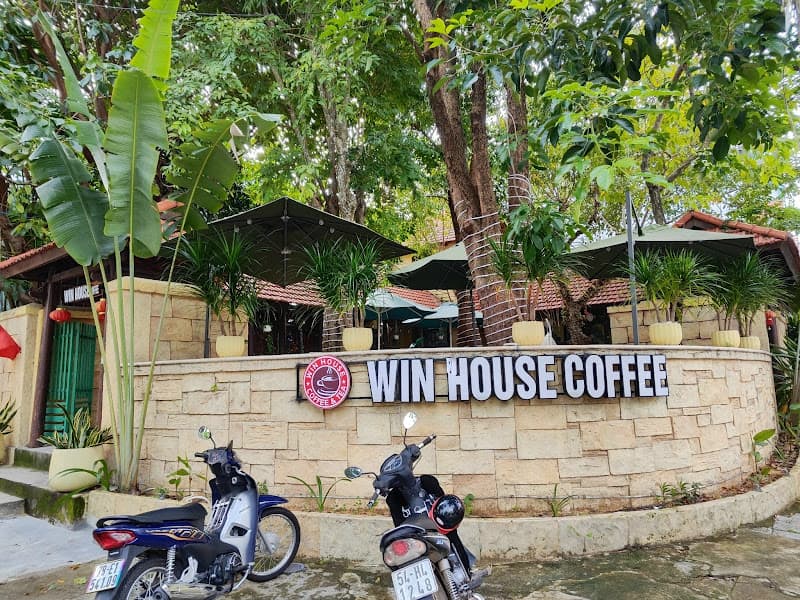 Hình ảnh Win House coffee - Cafe sân vườn - Trà sữa - 5