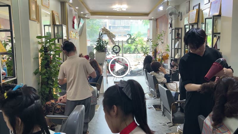 Hình ảnh VĂN SÁU Hair Salon - 6