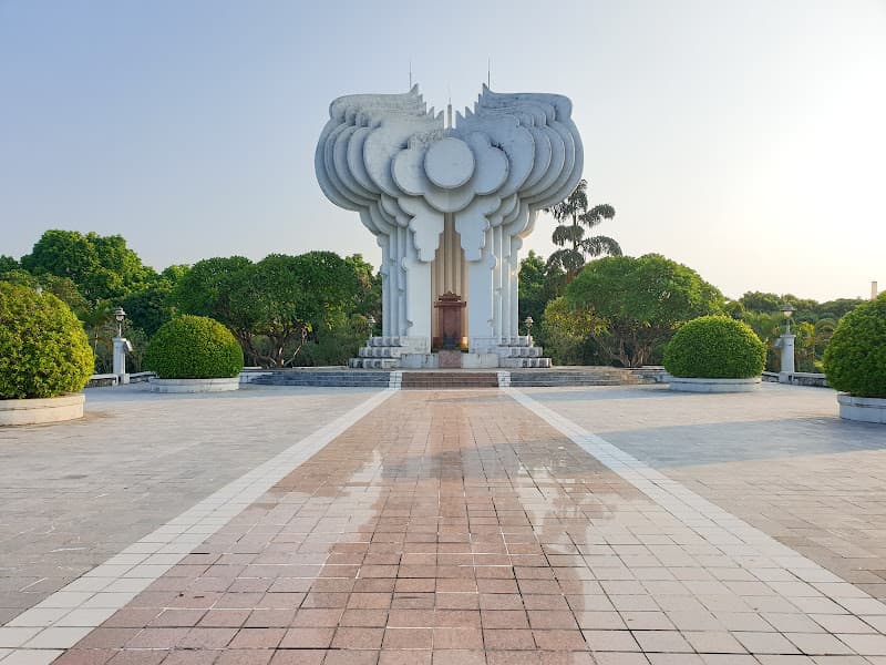 Ảnh bìa Đài tưởng niệm Tuyên Quang