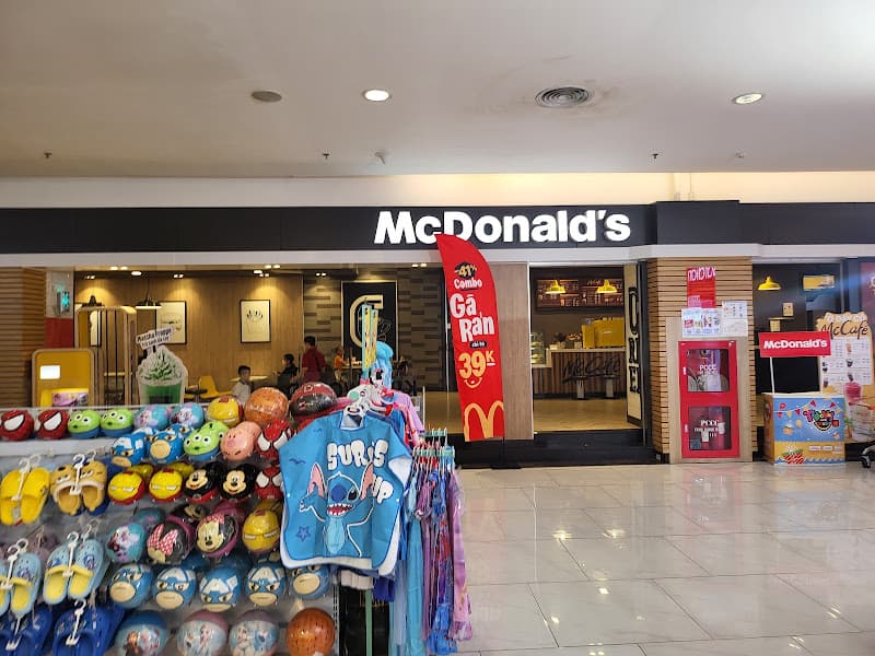 McDonald's Giga Mall