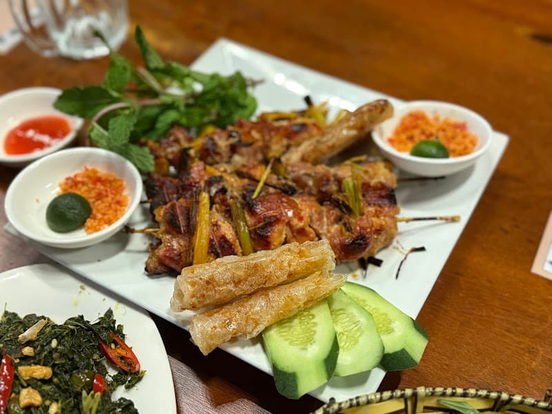 Hình ảnh Nhà Hàng Tơ Nưng-Biển Hồ - 2