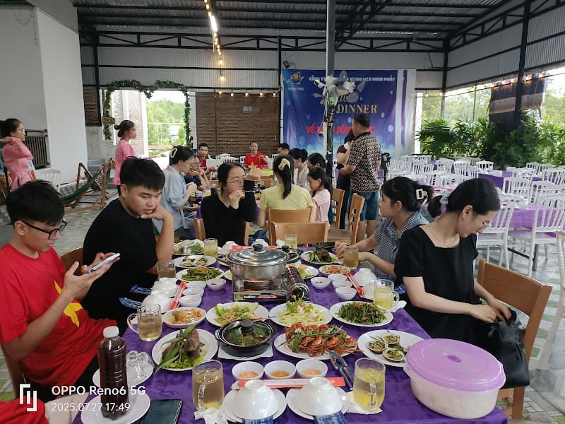 Quán Ăn Gia Đình Năm Ngoan 1