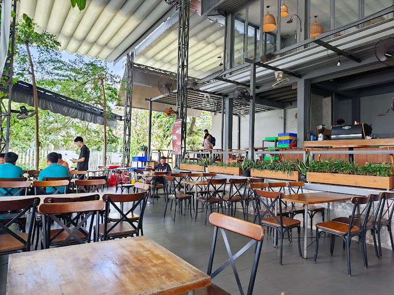 Hình ảnh Highlands GARDEN CAFE - 2