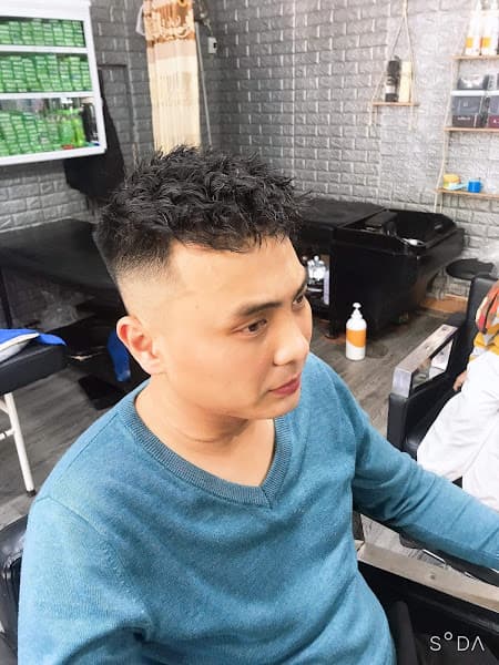 Hình ảnh Tiệm cắt tóc nam nữ - Hair Nguyễn Thanh - 2