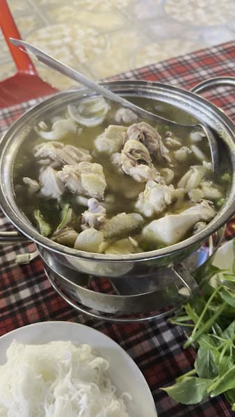 Hình ảnh Lẩu gà lá é Nhân Quán - 4