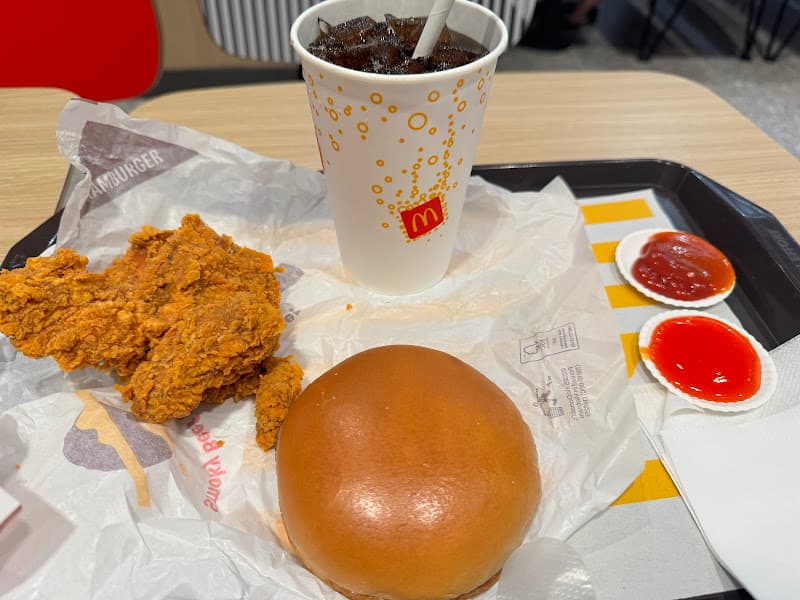 Hình ảnh McDonald's Hùng Vương - 4