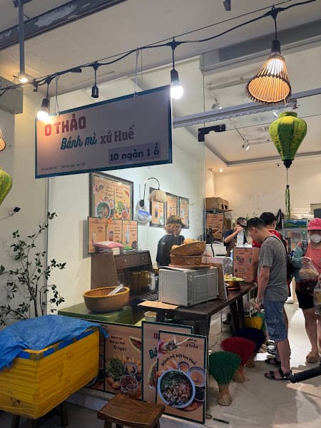 Ảnh bìa O Thảo, Bánh mì xứ Huế