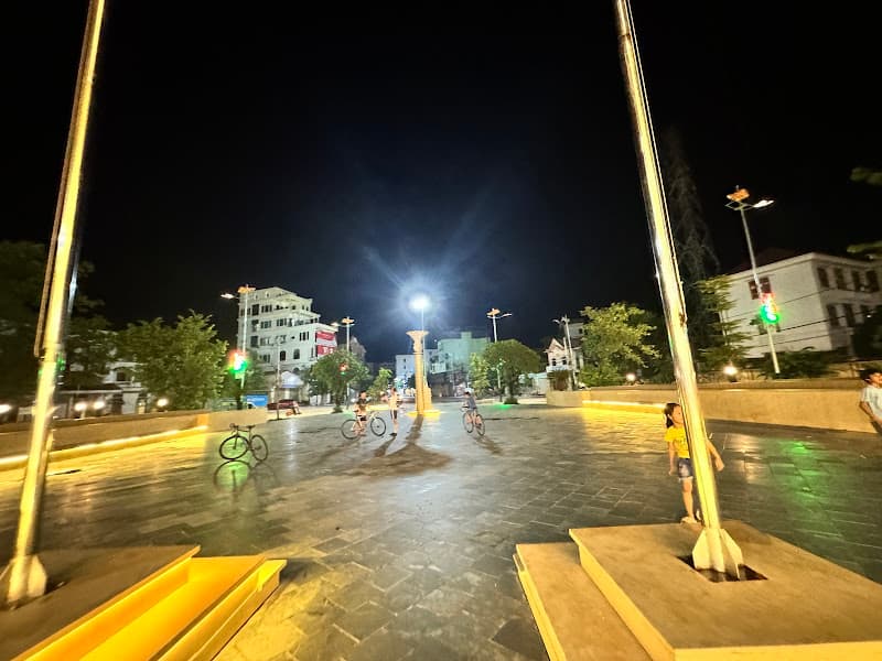 Hình ảnh Tượng đài Binh Biến Đô Lương - 5