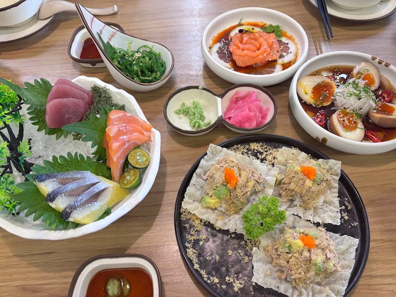 Hình ảnh Misaki Sushi Bar & Grill - 2