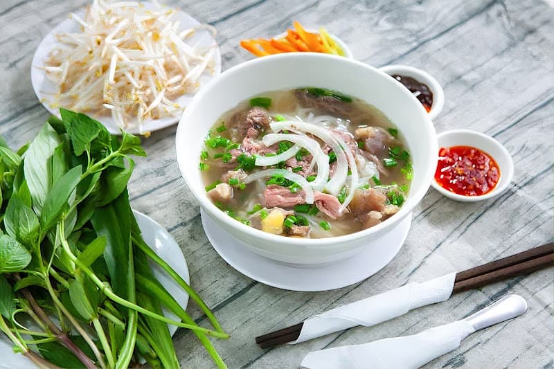 Hình ảnh Bún Bò Huế Tư Lùn , Gỏi Cuốn Và Ăn Vặt - Hẻm 12 Chợ Da Liễu (Đường 3 Tháng 2) - 3