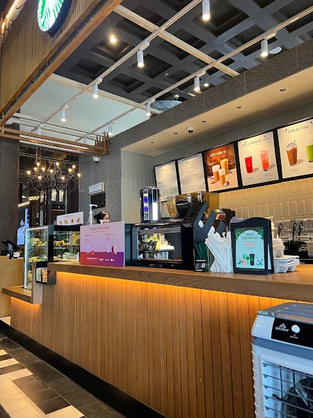 Ảnh bìa Starbucks Cảng Quốc Tế Hạ Long