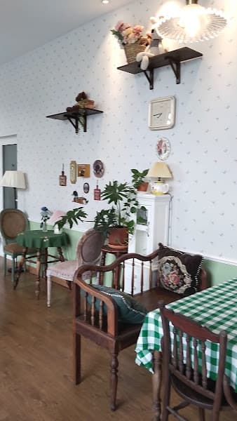 Hình ảnh Fairy Garden Cafe & Bistro - 3