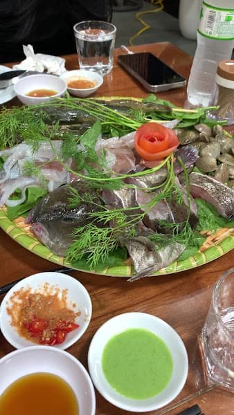 Hình ảnh Nhà Hàng Hải Sản Madam Mai - 3