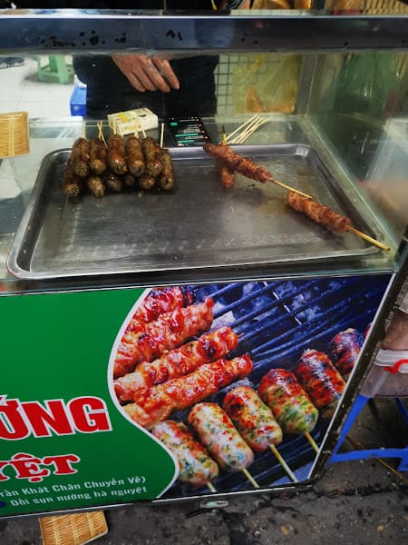 Hình ảnh Thịt xiên dồi sụn nướng Hà Nguyệt - 3