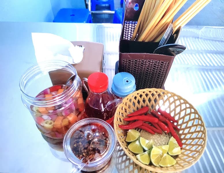 Hình ảnh BÚN BÒ HUẾ BÀ KHIỂM ( CON GÁI ) - 6