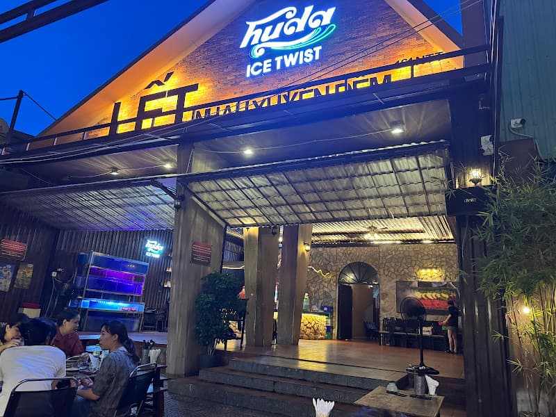 Hải Sản Bếu - 161 Nguyễn Tất Thành