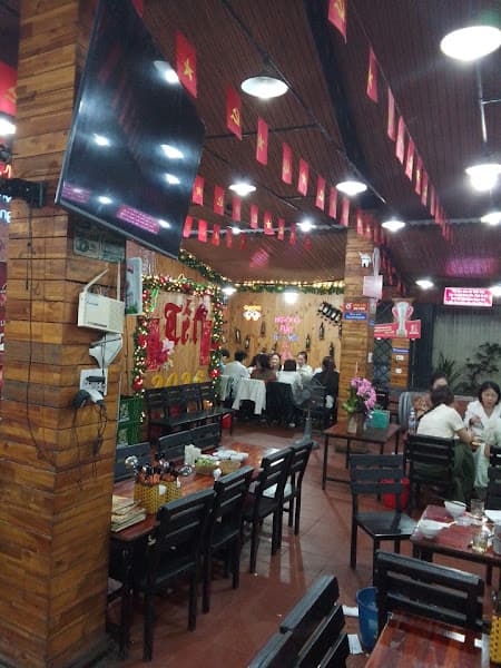 Hình ảnh Đặc sản gà nhà, má hàm nướng muối ớt_Lúa Mới Quán - 2