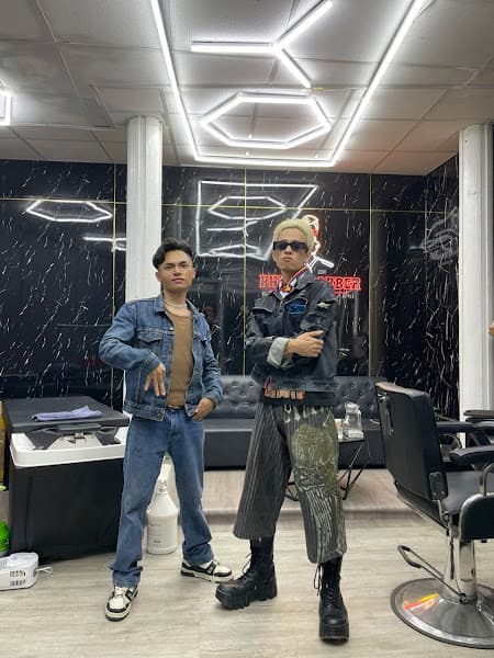 Hình ảnh PHUOC BARBERSHOP Tóc nam đẹp Huế City Gội đầu thư giãn ráy tai êm) - 3