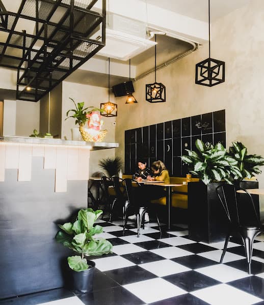 YAMA COFFEE TEA DESSERT CN VINCOM