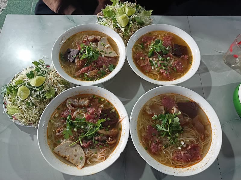 Ảnh bìa Bún Bò Huế TiNa