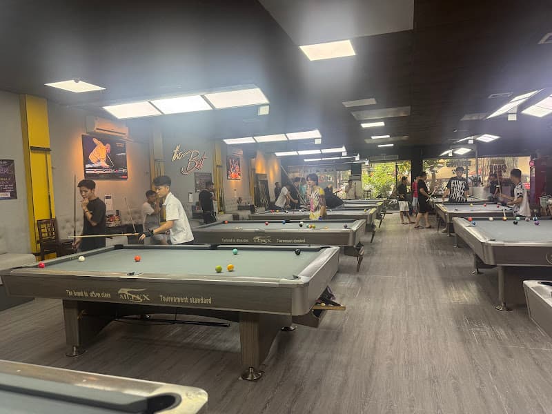 CLB Bi-A New World 343 Đội Cấn