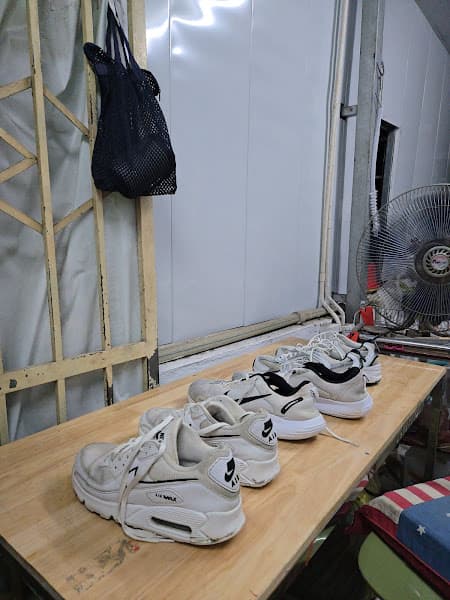 Hình ảnh Express Laundry 18 Hang Bo street - 5