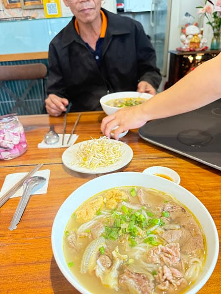 Hình ảnh Bún bò Gia Hội - 4