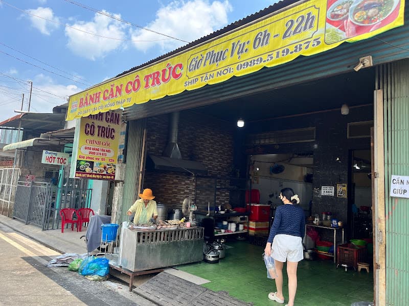 Bánh căn cô Trúc