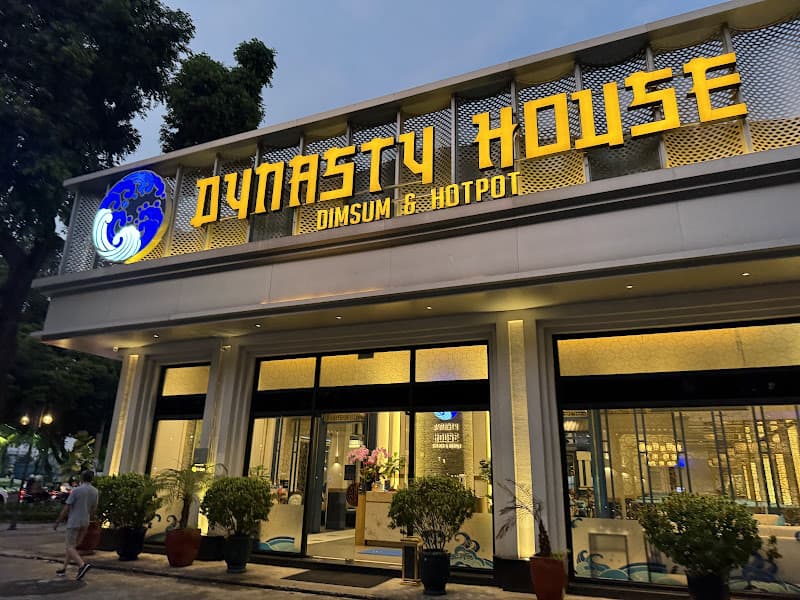 Dynasty House (Phùng Khắc Khoan)