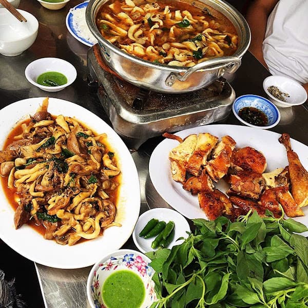 Hình ảnh Lẩu gà lá é-gà nướng lu 668 - 3