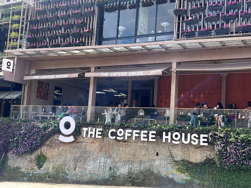 The Coffee House - Nguyễn Chí Thanh