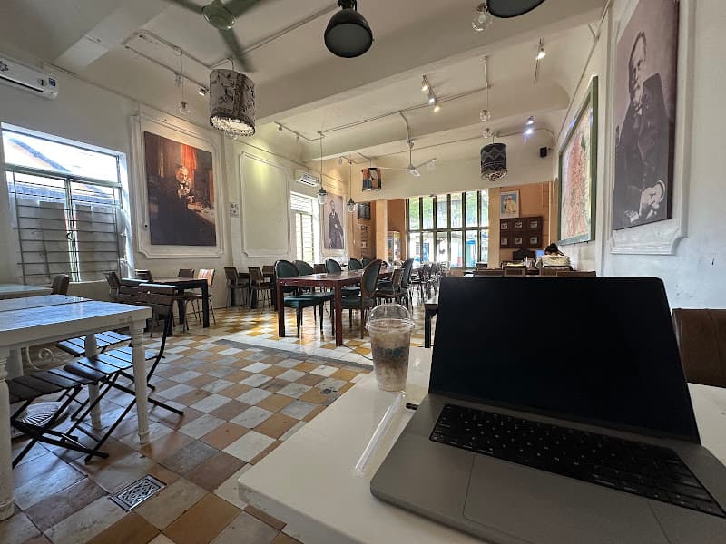 Hình ảnh Bamos Coffee Bình Thạnh - Cà phê 24h - 2