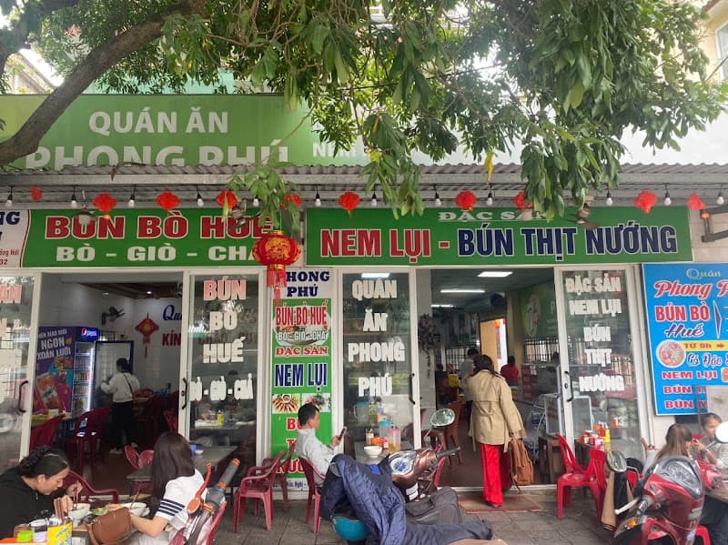 Bún Huế và bún thịt nướng Phong Phú